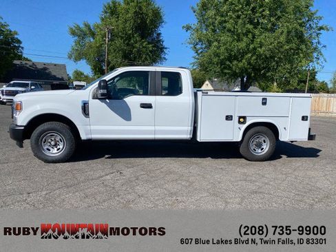Used 2020 Ford F250 XL w/ Power Equipment Group RWD image 4