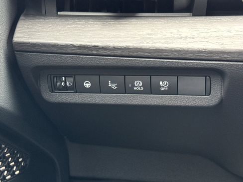 Certified 2023 Nissan Ariya AWD image 32