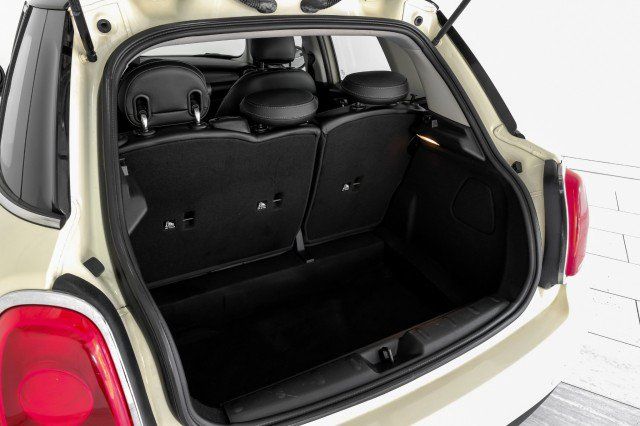 Used 2016 MINI Cooper 4-Door Hardtop FWD image 47
