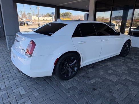 Used 2022 Chrysler 300 S image 4