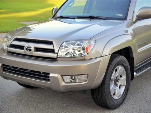 Used 2004 Toyota 4Runner Limited AWD/4WD image 8