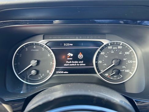 Used 2023 Nissan Pathfinder SV w/ SV Premium Package image 19