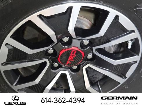 Used 2021 Toyota Tacoma TRD Sport w/ Technology Package AWD/4WD image 12
