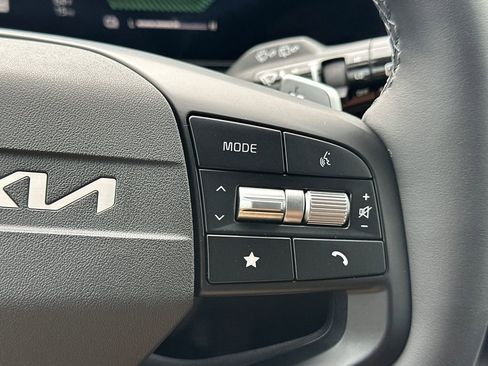 New 2026 Kia Sportage LX FWD image 26