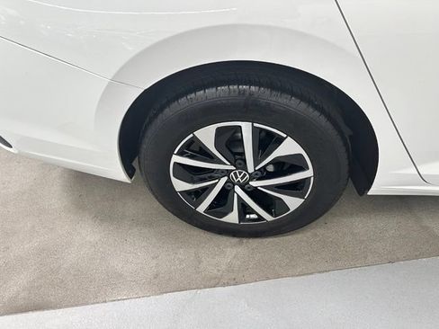 Certified 2024 Volkswagen Jetta S FWD image 19