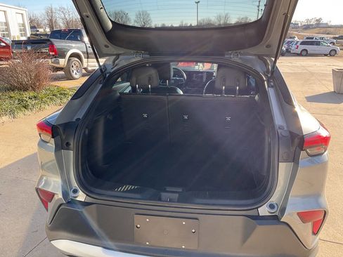 Used 2024 Buick Envista Preferred w/ Convenience I Package image 11