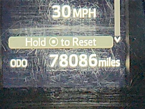 Used 2019 Toyota Highlander XLE image 24