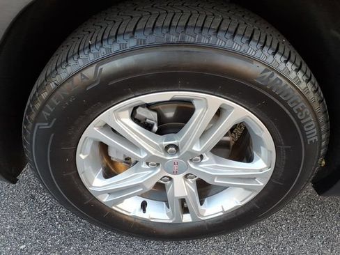 Used 2024 GMC Terrain SLE w/ Driver Convenience Package AWD/4WD image 13