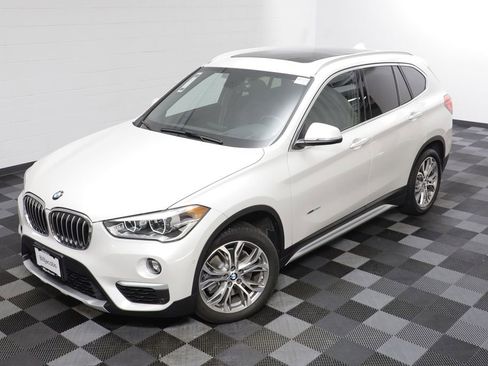 Used 2017 BMW X1 xDrive28i image 2