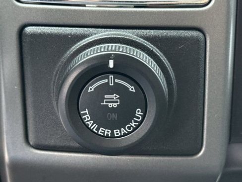 Used 2021 Ford Expedition Max XLT image 27