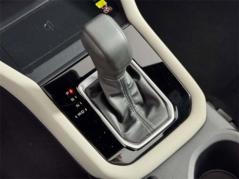 Certified 2025 Subaru Forester Premium image 28