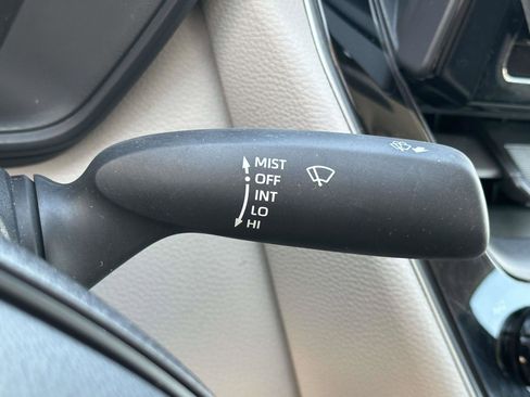 Used 2024 Toyota Corolla LE FWD image 24