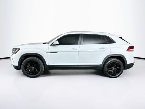 Used 2023 Volkswagen Atlas Cross Sport SE w/ Panoramic Sunroof Package FWD image 4
