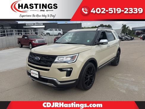 Used 2018 Ford Explorer Platinum AWD/4WD image 1