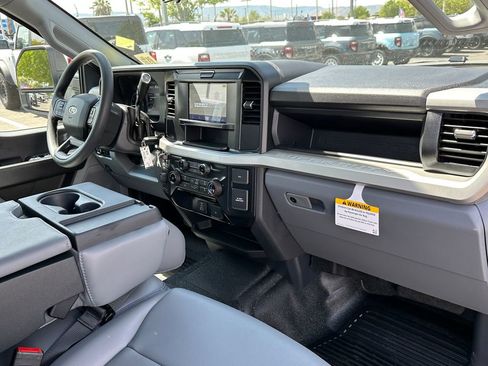 New 2026 Ford F250 XL w/ XL Chrome Package RWD image 15