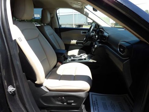 Used 2020 Ford Explorer XLT w/ Equipment Group 202A AWD/4WD image 14