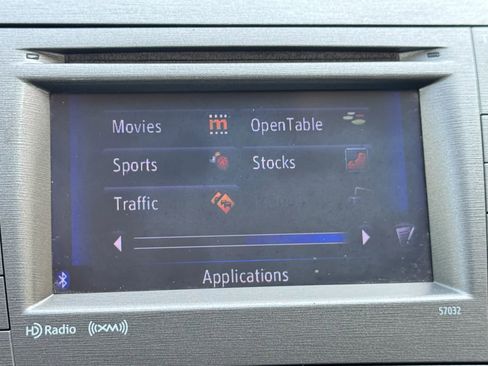 Used 2014 Toyota Prius Three FWD image 40