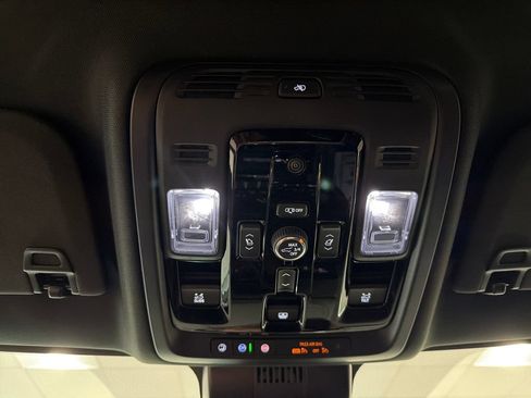 New 2026 GMC Yukon AT4 Ultimate w/ LPO, Floor Liner Package AWD/4WD image 18