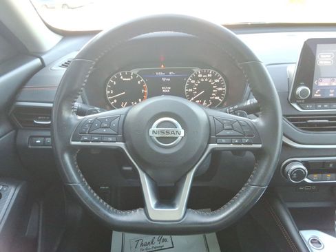 Used 2022 Nissan Altima 2.5 SR image 11