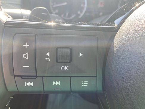 Used 2025 Nissan Pathfinder SL w/ SL Premium Package image 24