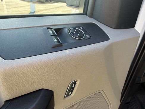 Used 2021 Ford F550 4X4 2dr Regular Cab 145.3 205. image 17