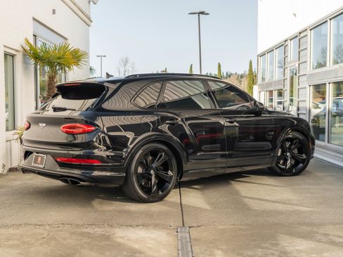 Used 2022 Bentley Bentayga image 7
