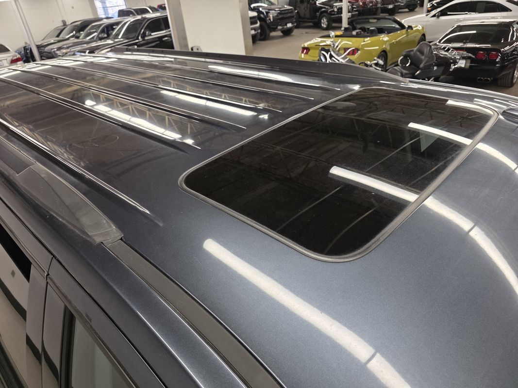 Used 2019 Chevrolet Suburban LT AWD/4WD image 52
