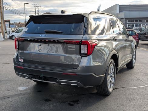 New 2026 Ford Explorer Active w/ Active Comfort Package image 4