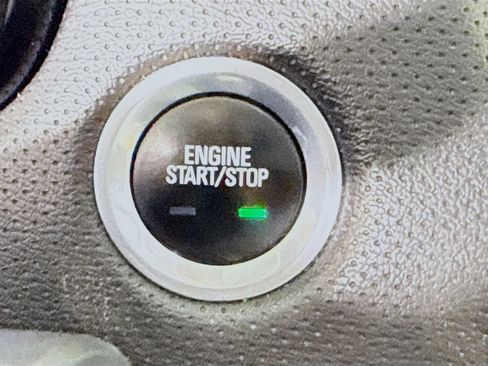 Used 2018 Cadillac XT5 Luxury image 21