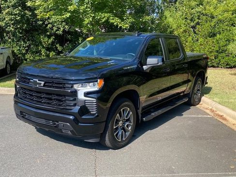 Used 2025 Chevrolet Silverado 1500 RST AWD/4WD image 3