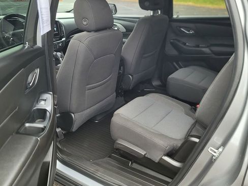 Used 2023 Chevrolet Traverse LT image 26