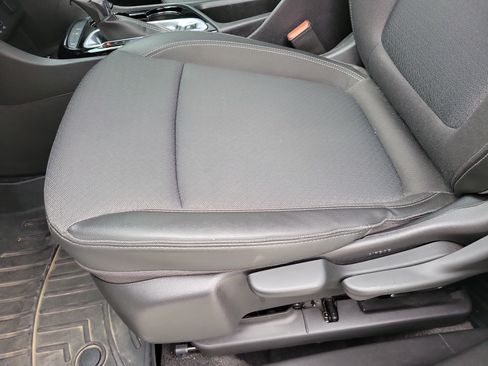 Used 2024 Buick Encore GX Preferred w/ Advanced Technology Package FWD image 10