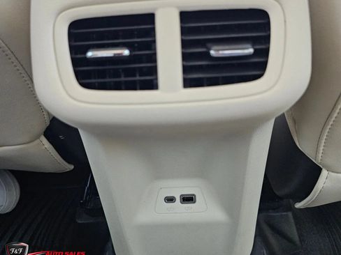 Used 2021 Buick Envision Essence AWD/4WD image 11