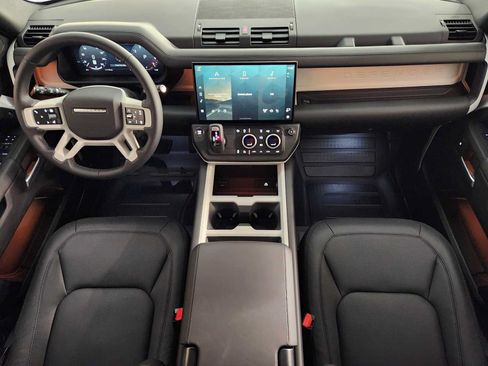 Used 2026 Land Rover Defender 110 S AWD/4WD image 8