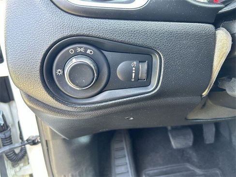 Certified 2020 Jeep Renegade Sport w/ Sport Appearance Group image 17