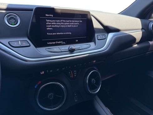 Used 2022 Chevrolet Blazer LT FWD image 12