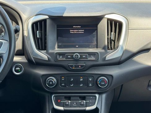 Used 2024 GMC Terrain SLE FWD image 15