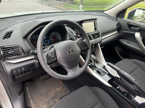 Used 2025 Mitsubishi Eclipse Cross ES AWD/4WD image 16