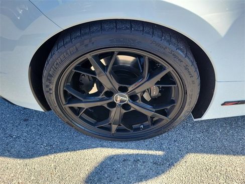Used 2023 Chevrolet Corvette Stingray Premium Conv w/ Z51 Performance Package image 7