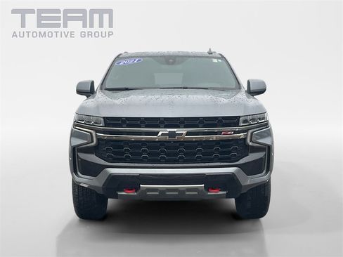 Used 2021 Chevrolet Tahoe Z71 w/ Luxury Package image 2