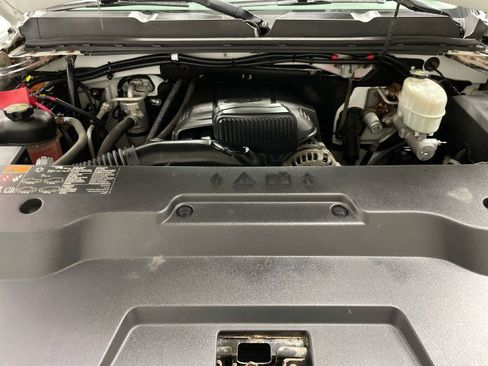 Used 2014 Chevrolet Silverado 3500 W/T image 45