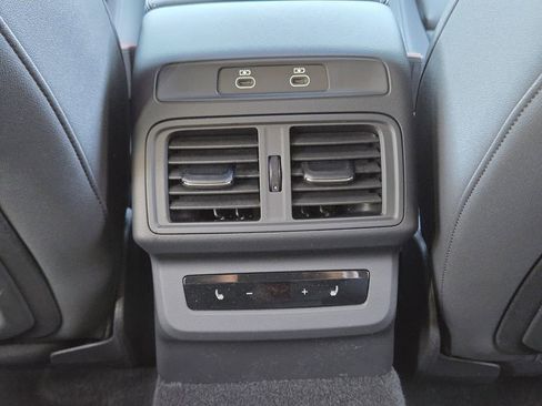 Certified 2025 Audi Q5 Prestige image 38