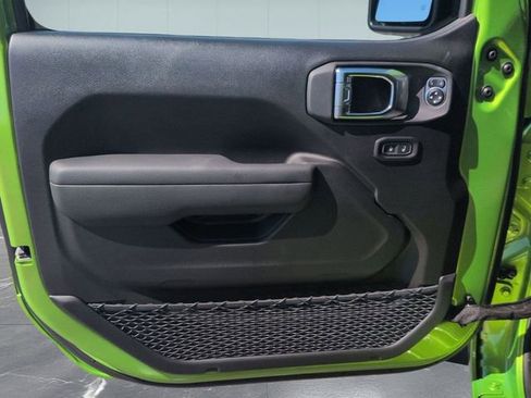 New 2025 Jeep Gladiator Sport image 14