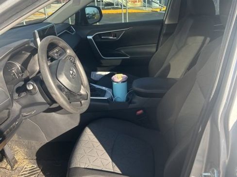 Used 2023 Toyota RAV4 XLE w/ Convenience Package image 5