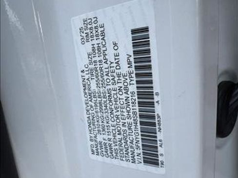 Used 2025 Honda Pilot EX-L image 24