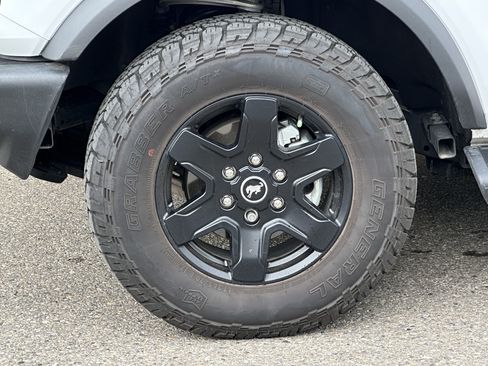 Used 2025 Ford Bronco Outer Banks AWD/4WD image 6