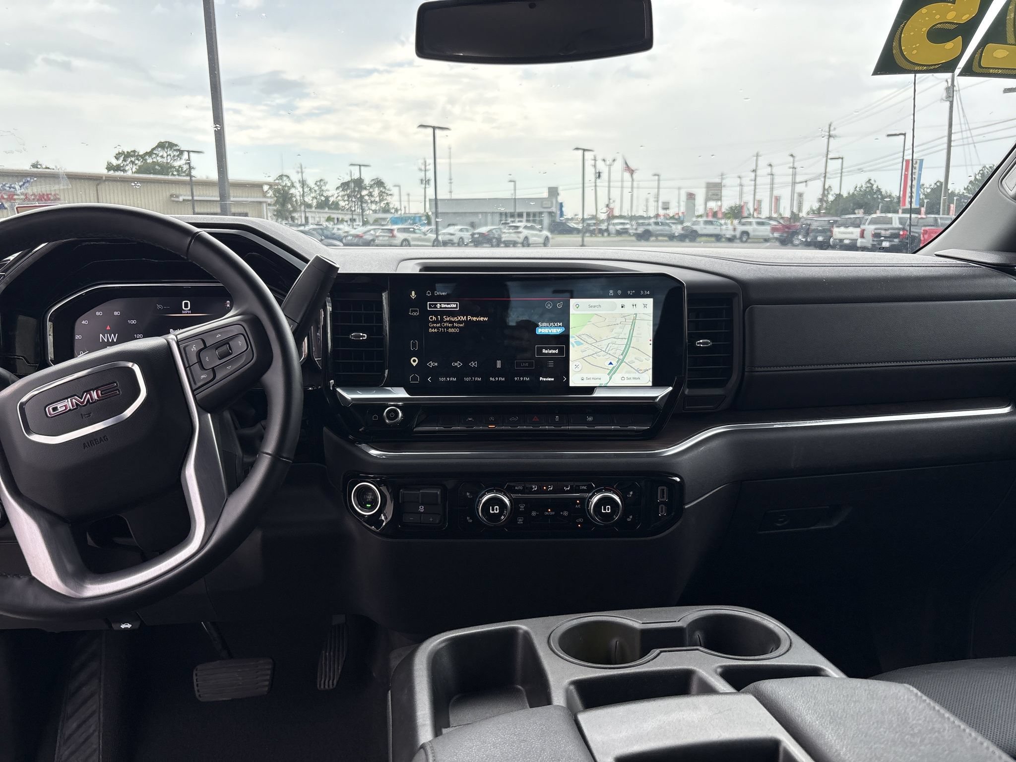 Used 2025 GMC Sierra 1500 SLT RWD image 10