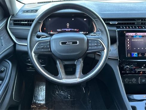 Certified 2022 Jeep Grand Cherokee Limited image 15