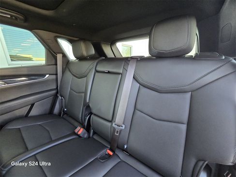 Used 2024 Cadillac XT5 Premium Luxury w/ Technology Package image 15