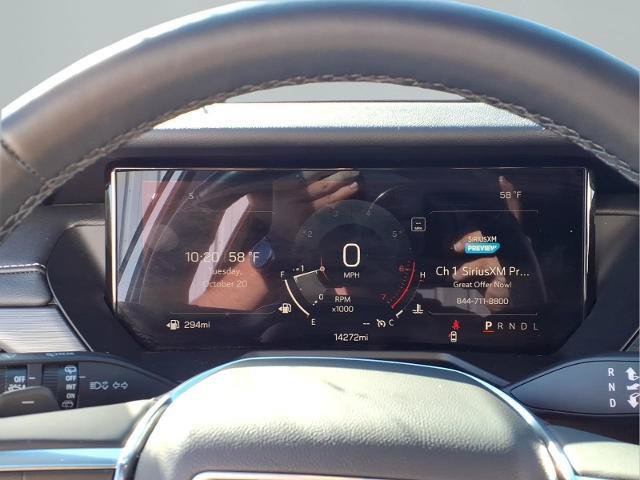Used 2026 GMC Acadia Elevation w/ Elevation Premium Package FWD image 17